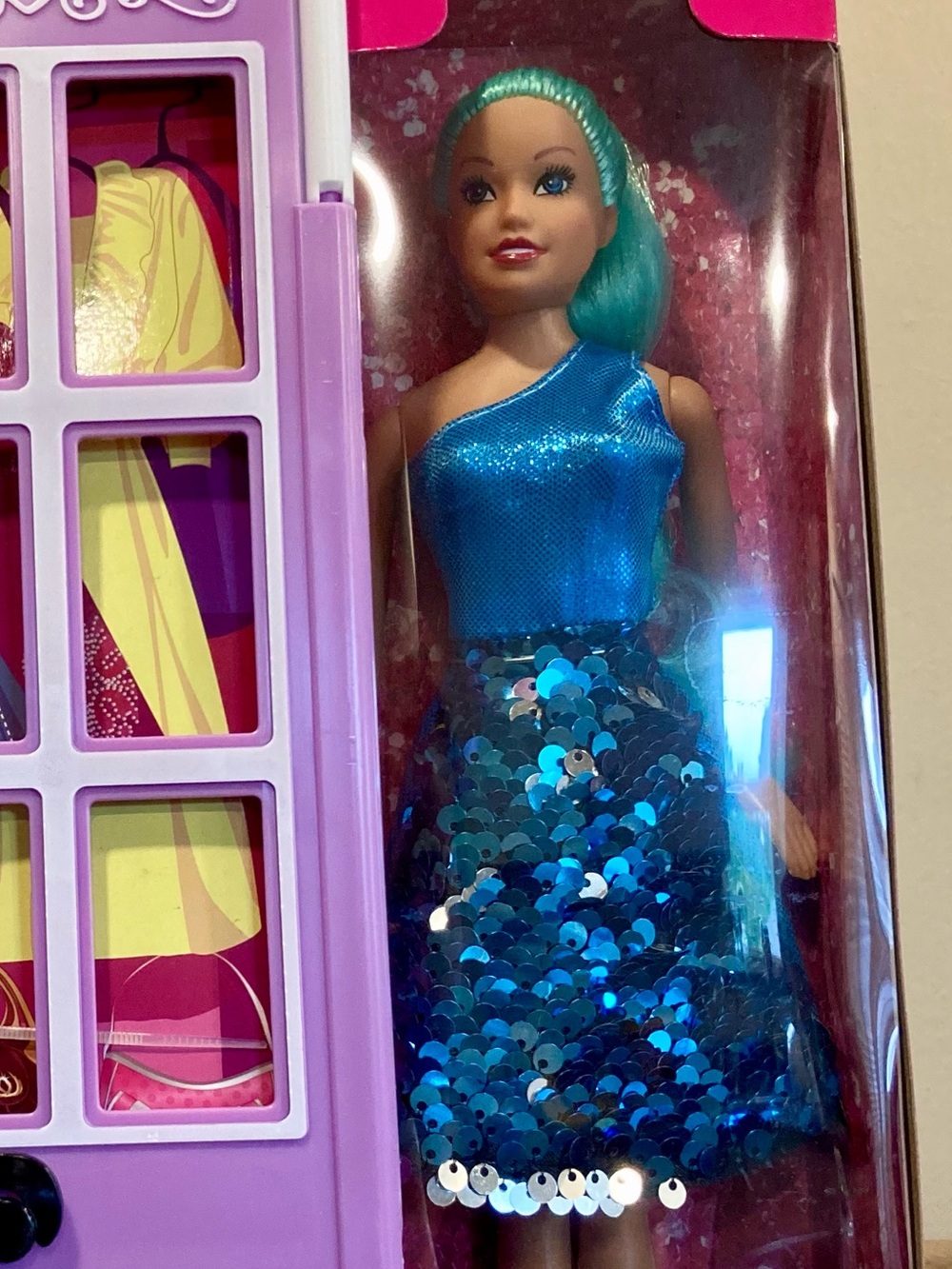 Lifestyle Fashion Doll with Purple Wardrobe Carrying Case Blue Sequin Dress New - Picture 4 of 16
